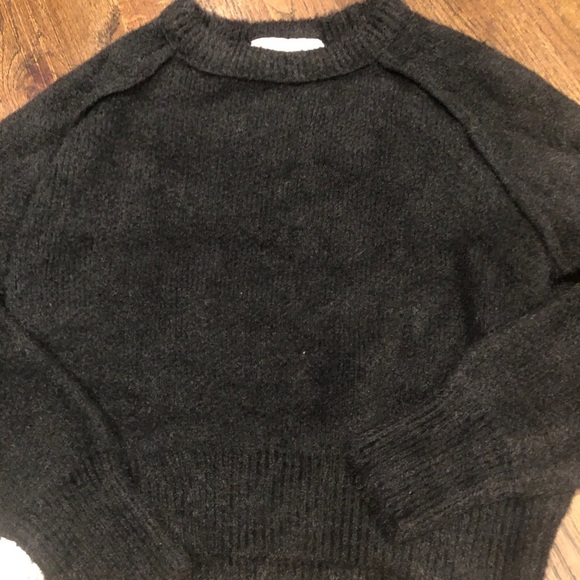 Pookie and Sebastian crop sweater M🖤⭐️ - Picture 3 of 5